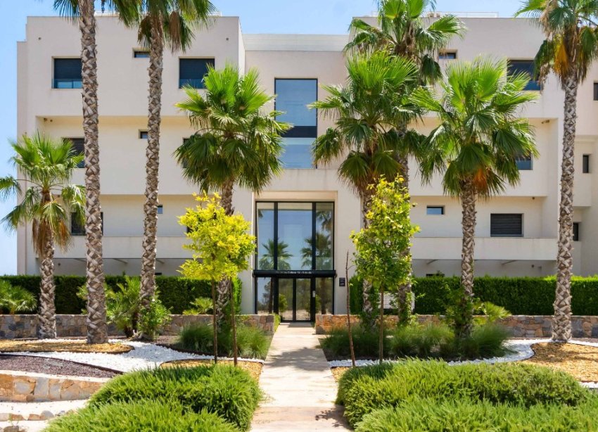 Resale - Apartment - Las Colinas - Las Colinas Golf