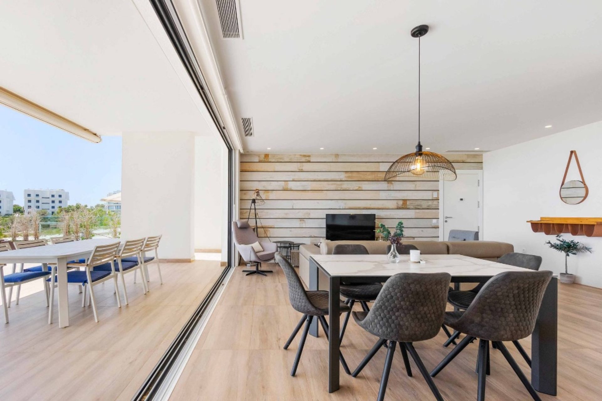 Resale - Apartment - Las Colinas - Las Colinas Golf