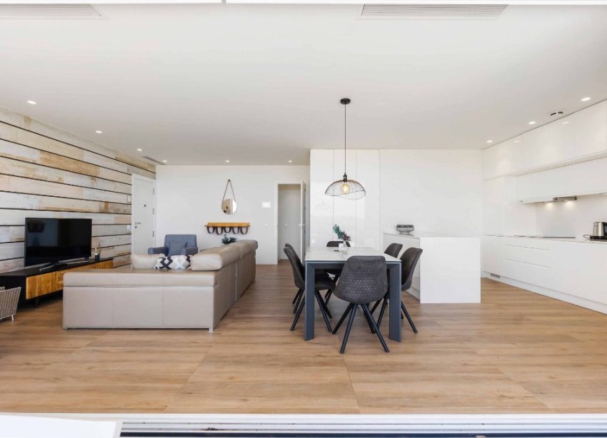 Resale - Apartment - Las Colinas - Las Colinas Golf