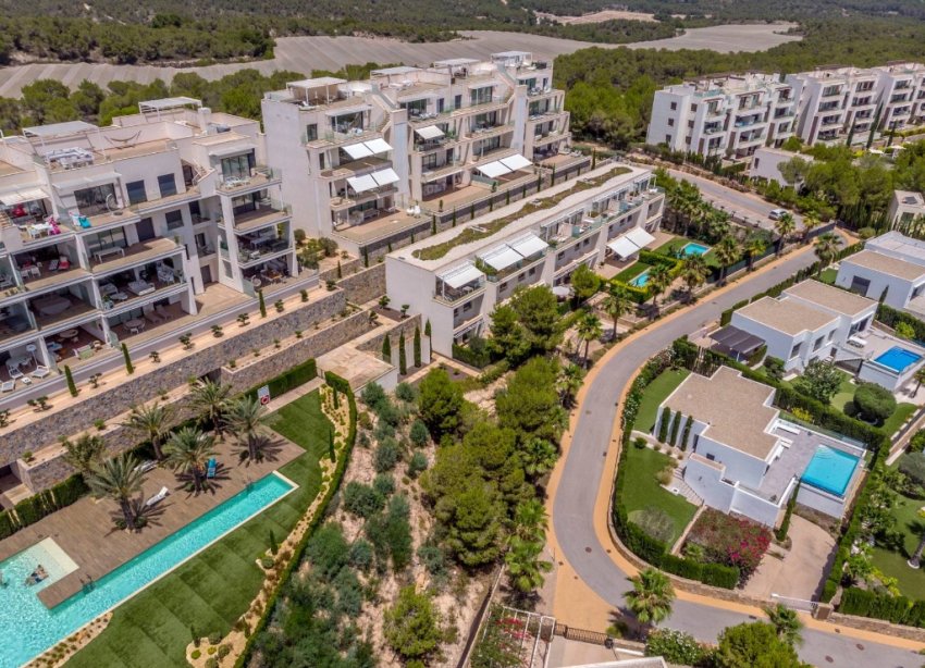 Resale - Apartment - Las Colinas - Las Colinas Golf
