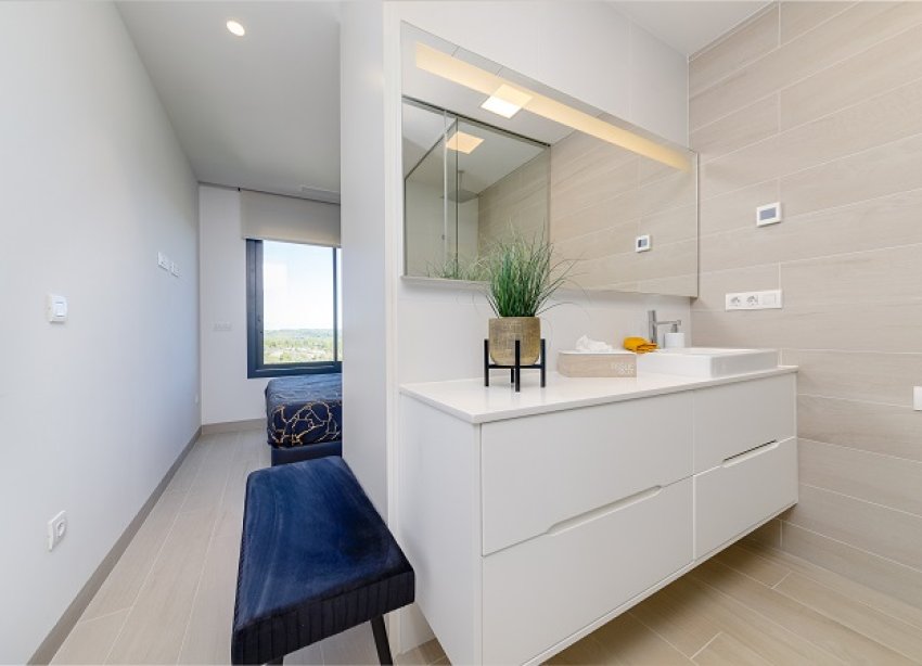 Resale - Apartment - Las Colinas - Las Colinas Golf