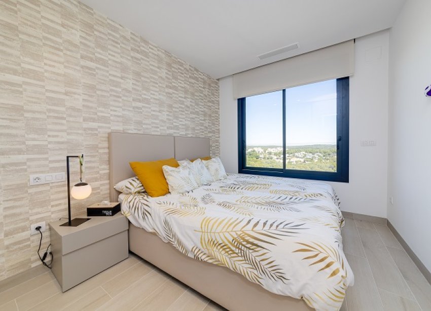 Resale - Apartment - Las Colinas - Las Colinas Golf