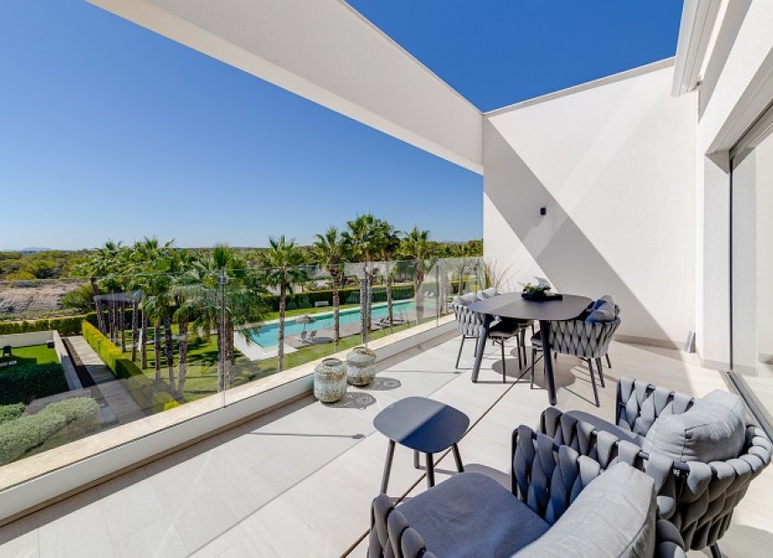 Resale - Apartment - Las Colinas - Las Colinas Golf