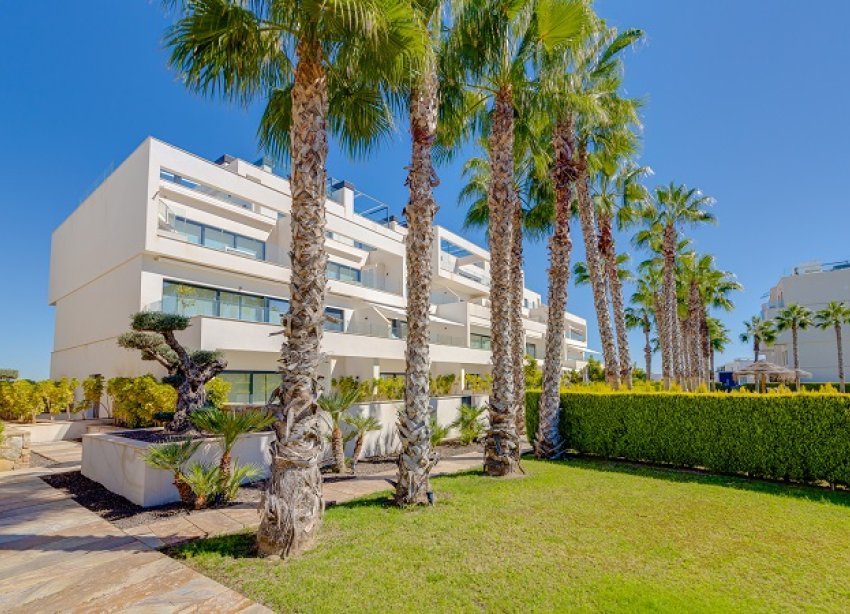 Resale - Apartment - Las Colinas - Las Colinas Golf