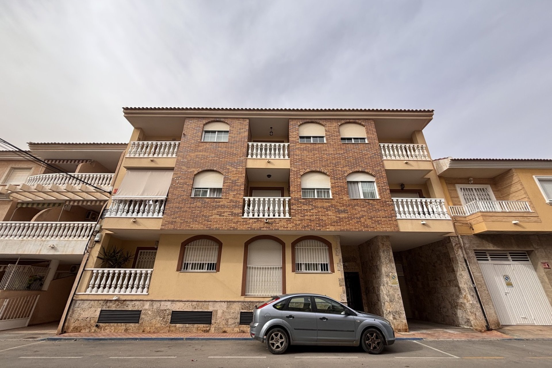 Resale - Apartment - Lo Pagan