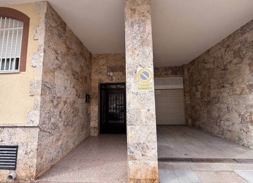 Resale - Apartment - Lo Pagan