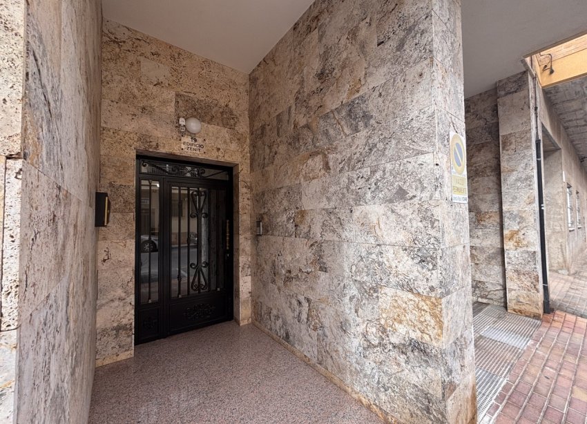 Resale - Apartment - Lo Pagan