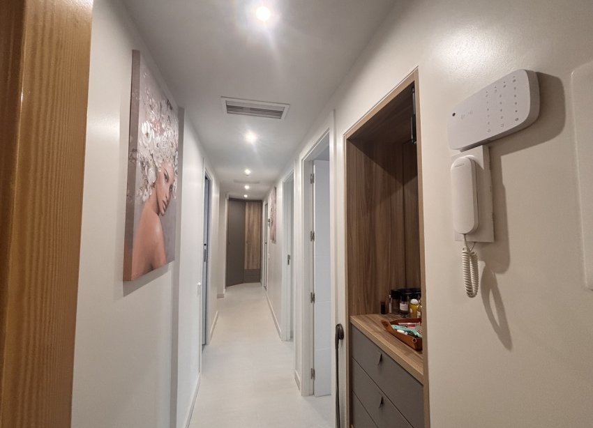 Resale - Apartment - Lo Pagan