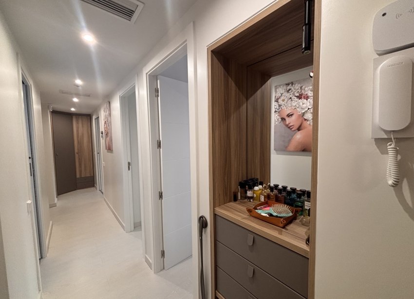 Resale - Apartment - Lo Pagan