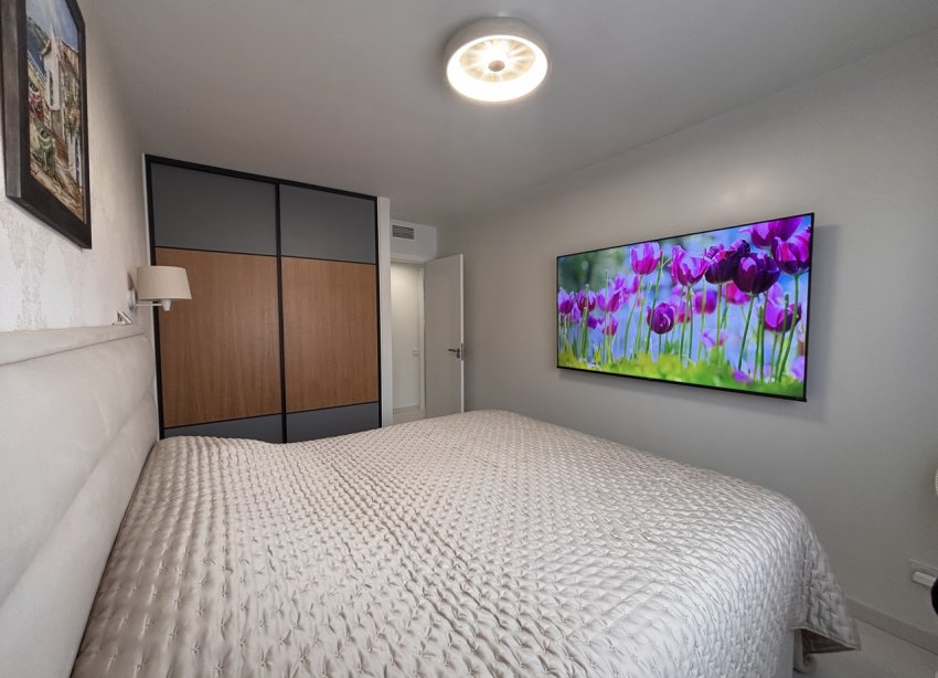 Resale - Apartment - Lo Pagan