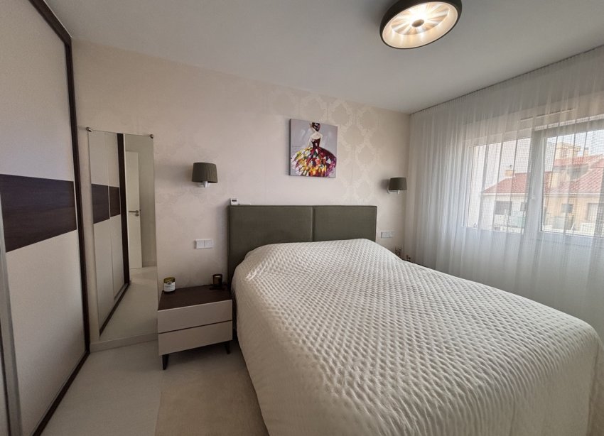 Resale - Apartment - Lo Pagan