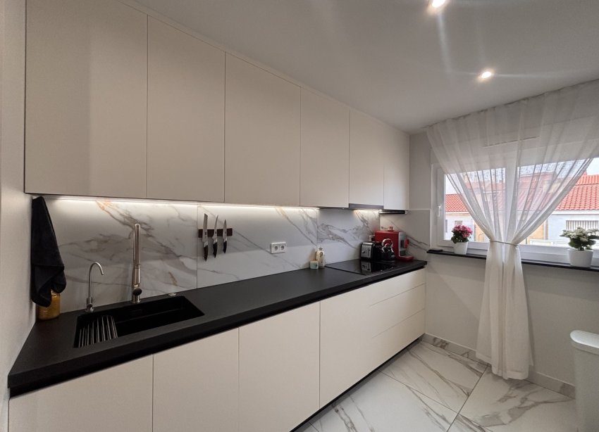 Resale - Apartment - Lo Pagan