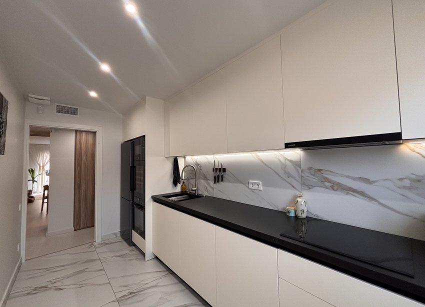 Resale - Apartment - Lo Pagan