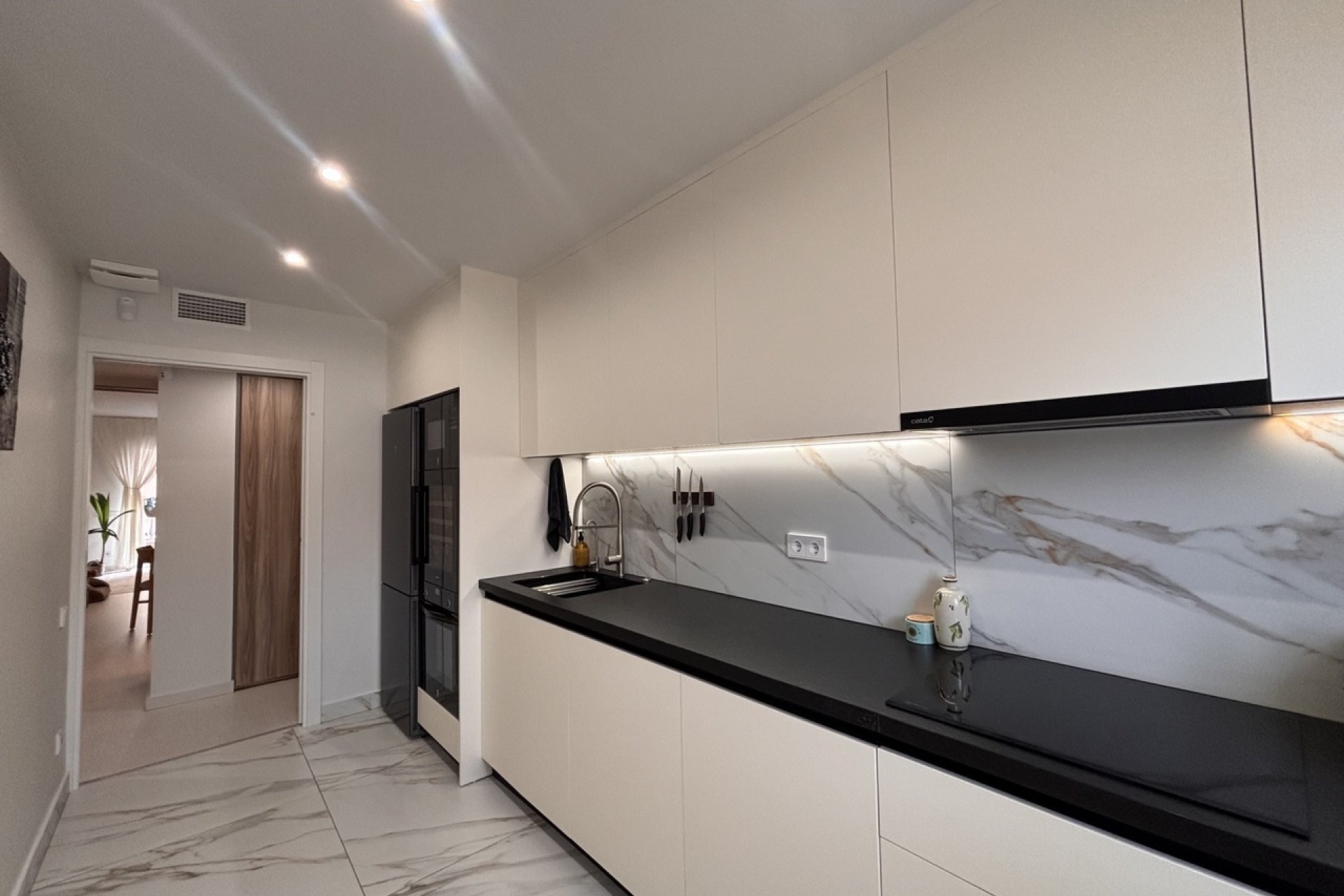 Resale - Apartment - Lo Pagan