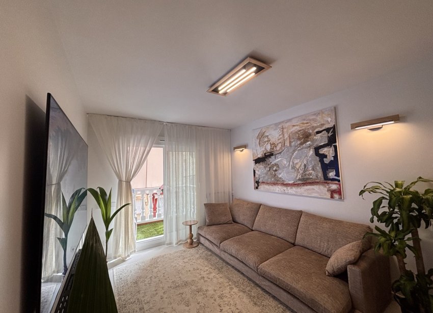 Resale - Apartment - Lo Pagan