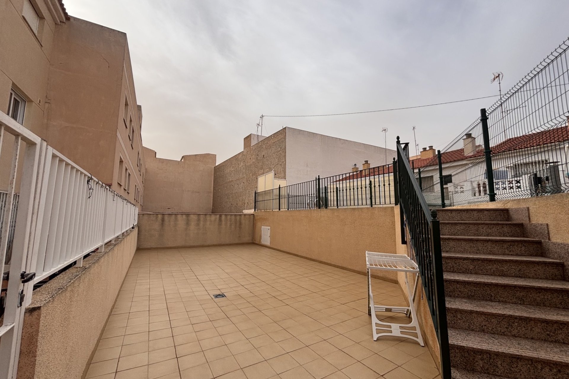 Resale - Apartment - Lo Pagan
