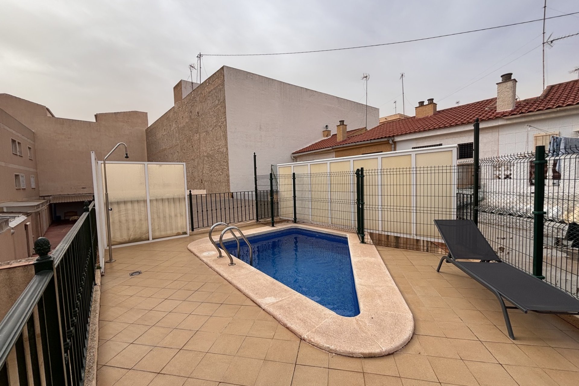 Resale - Apartment - Lo Pagan