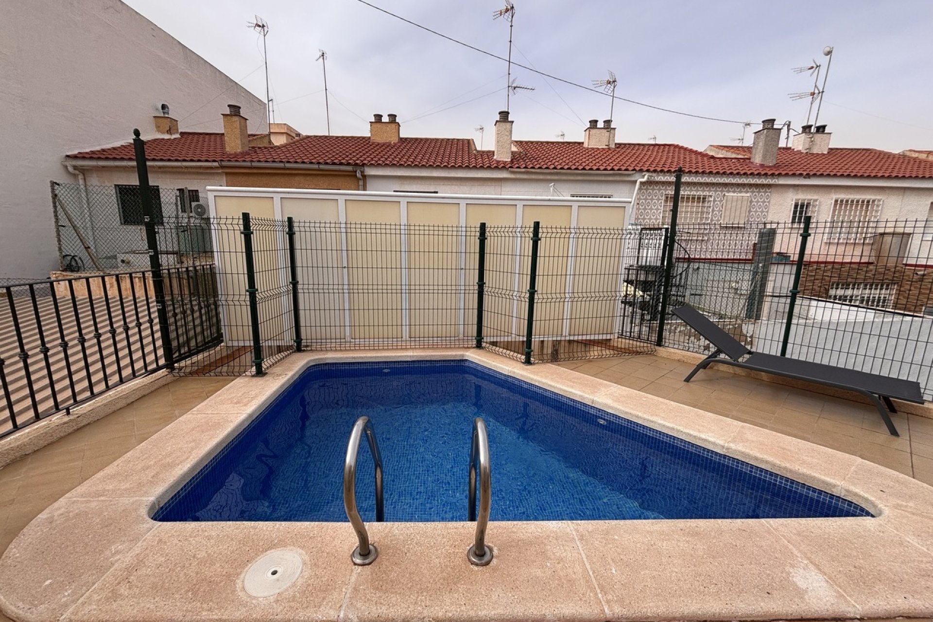 Resale - Apartment - Lo Pagan