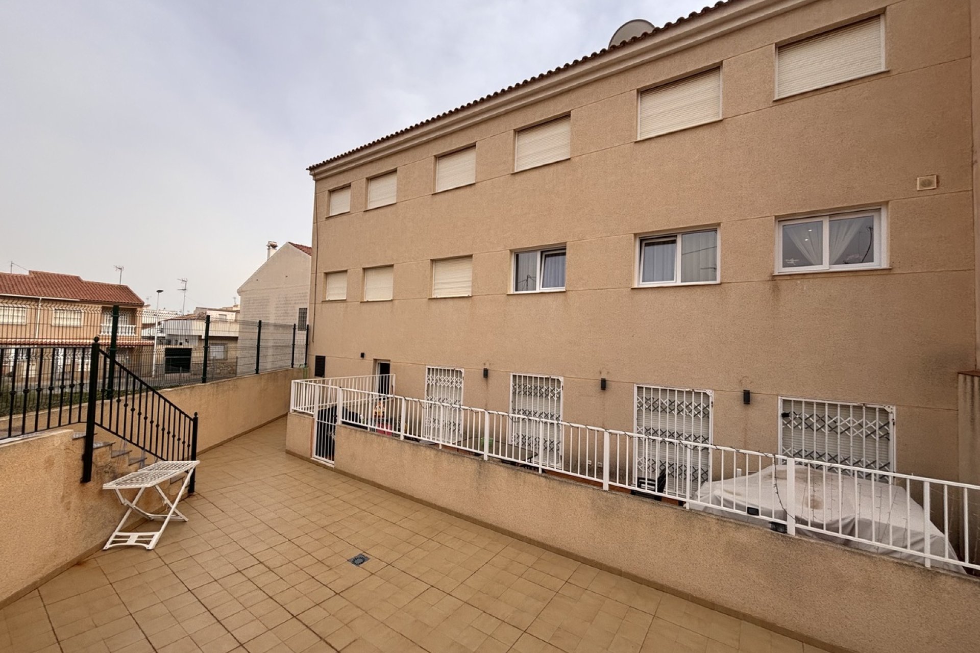 Resale - Apartment - Lo Pagan