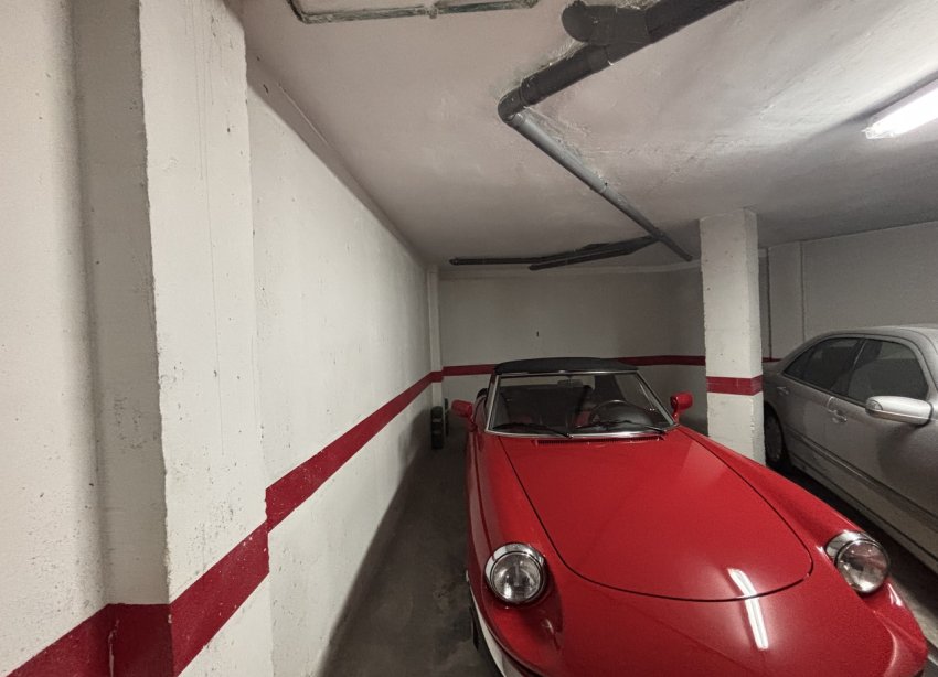 Resale - Apartment - Lo Pagan