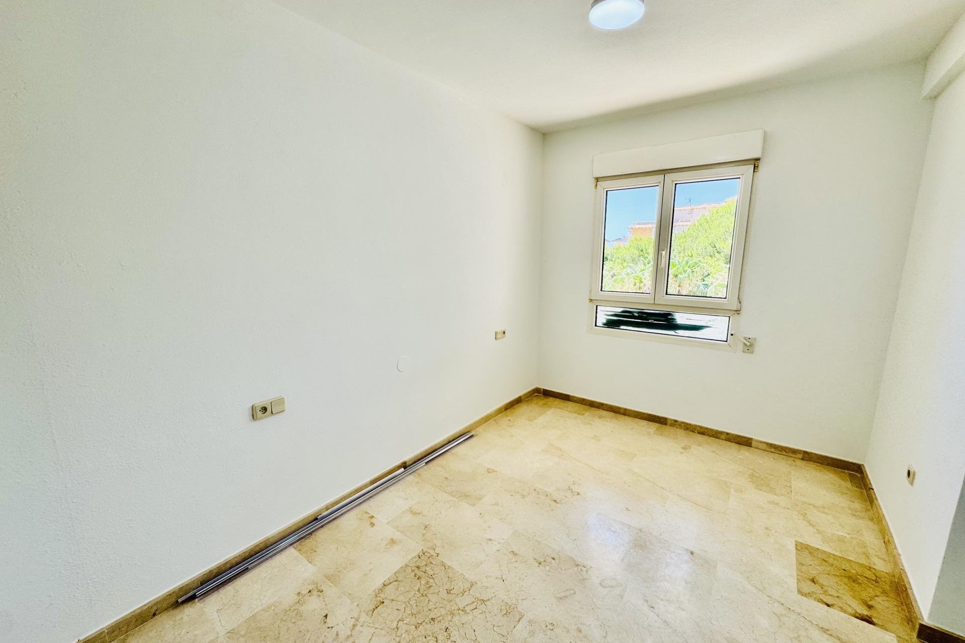 Resale - Apartment - Orihuela Costa - Altos de Campoamor