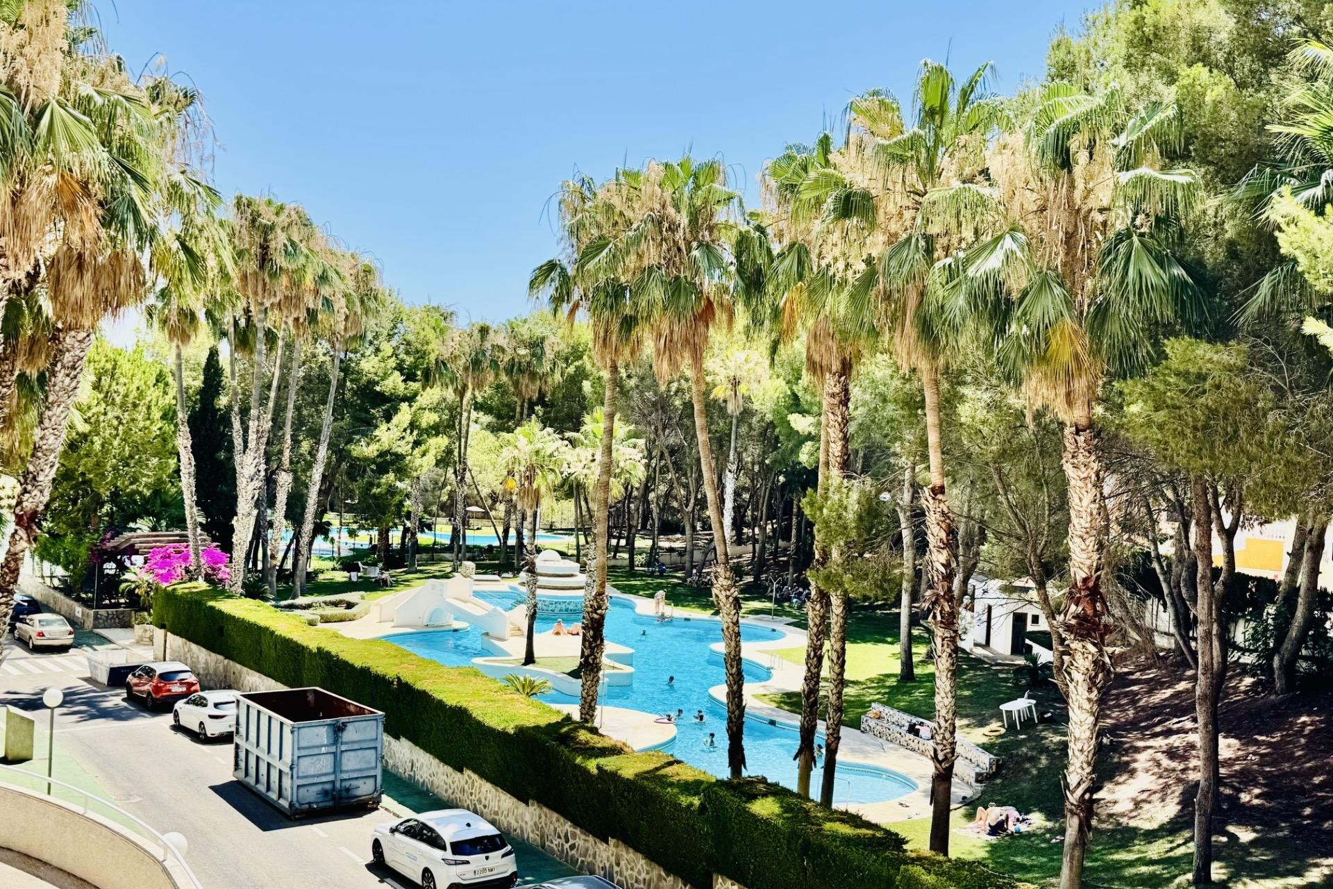 Resale - Apartment - Orihuela Costa - Altos de Campoamor