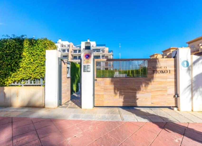 Resale - Apartment - Orihuela Costa - Cabo Roig