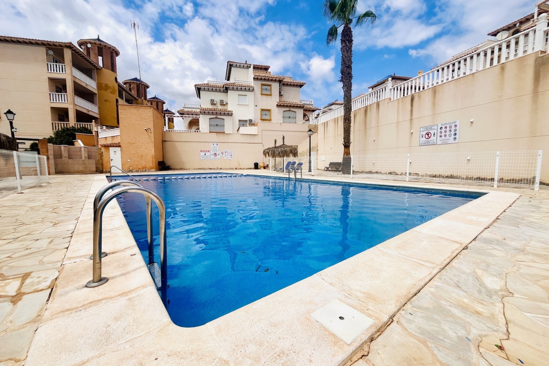 Resale - Apartment - Orihuela Costa - Cabo Roig