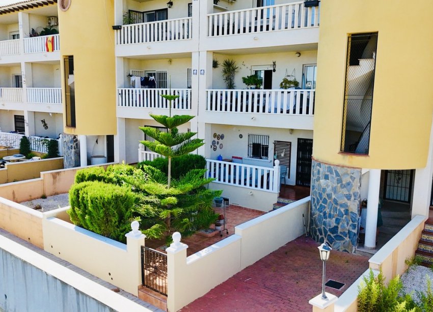 Resale - Apartment - Orihuela Costa - Cabo Roig