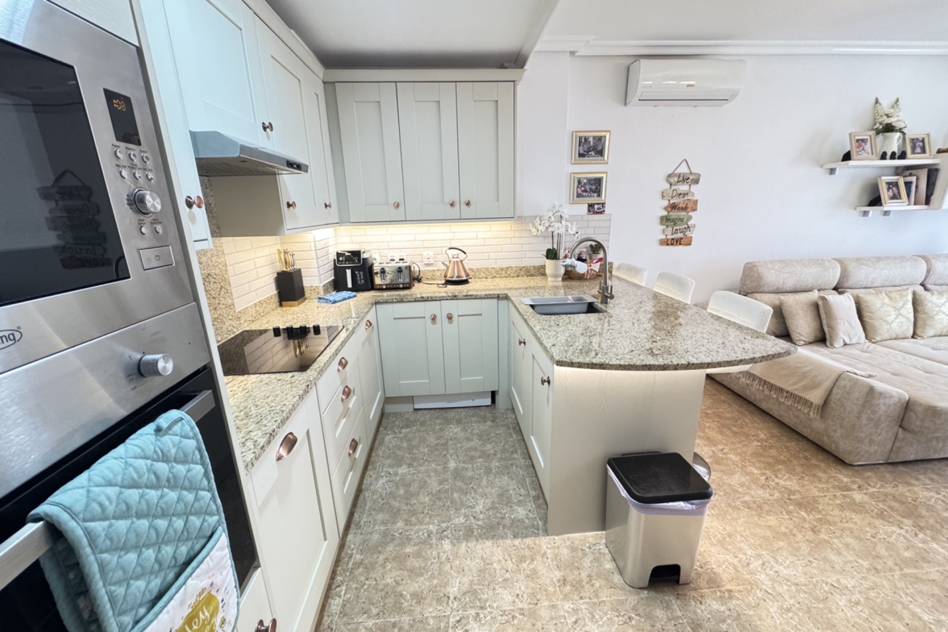 Resale - Apartment - Orihuela Costa - Cabo Roig