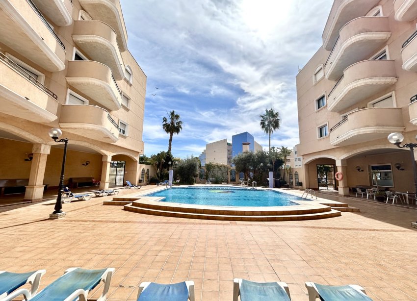 Resale - Apartment - Orihuela Costa - Cabo Roig