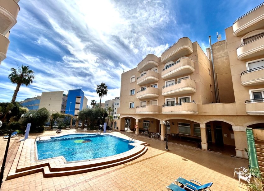 Resale - Apartment - Orihuela Costa - Cabo Roig