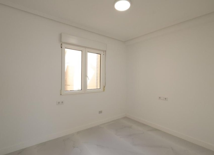 Resale - Apartment - Orihuela Costa - Cabo Roig