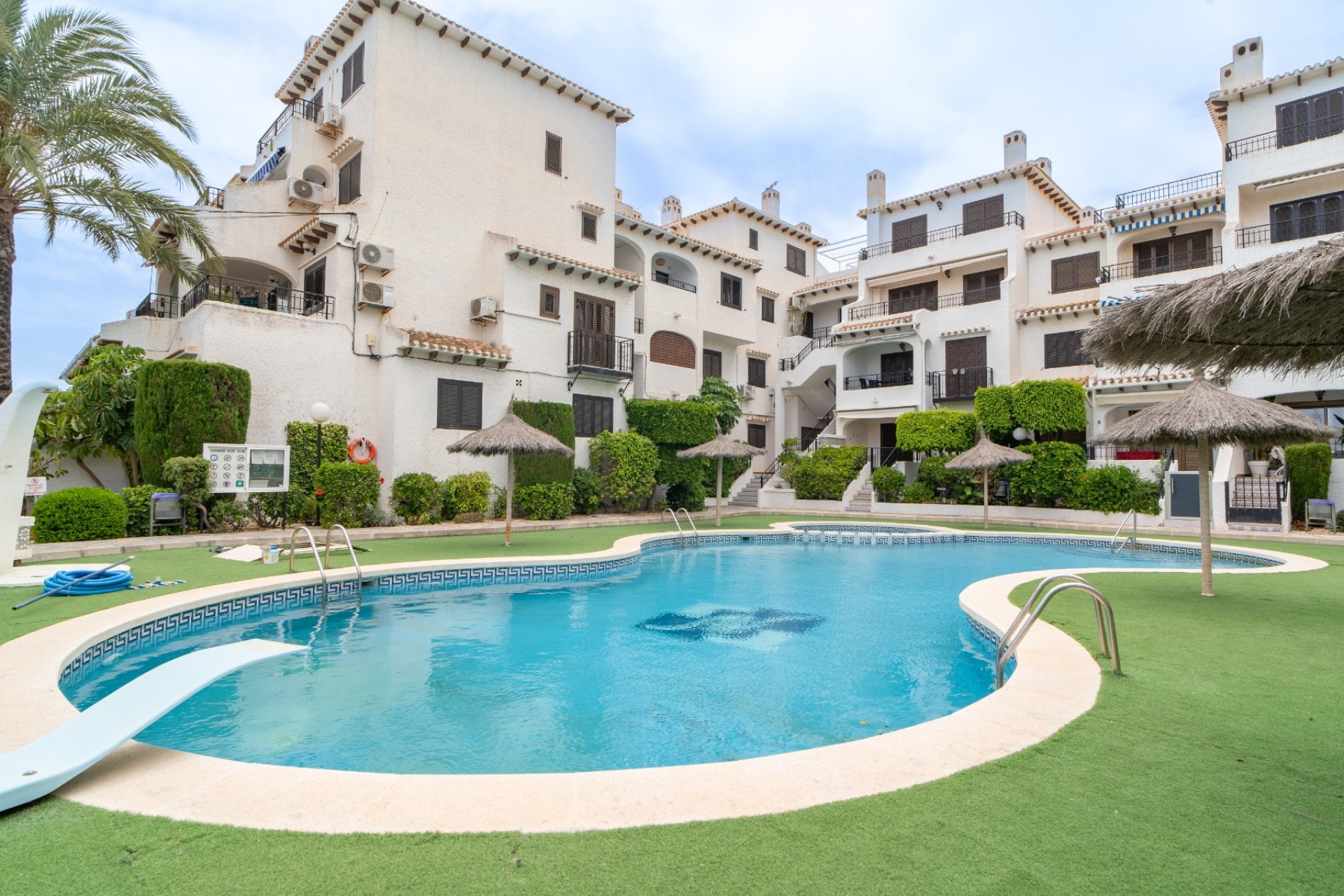 Resale - Apartment - Orihuela Costa - Cabo Roig