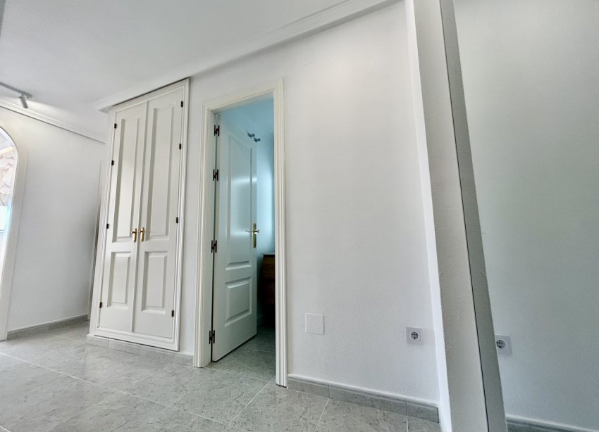 Resale - Apartment - Orihuela Costa - Campoamor R-5