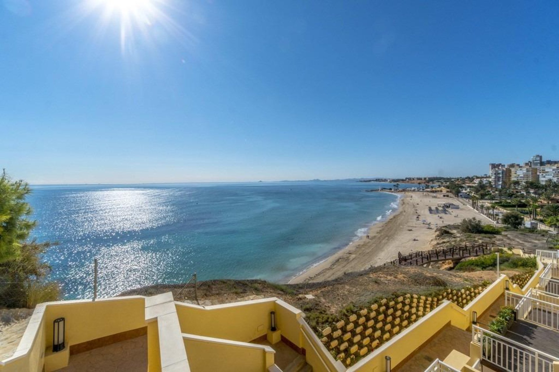 Resale - Apartment - Orihuela Costa - Campoamor