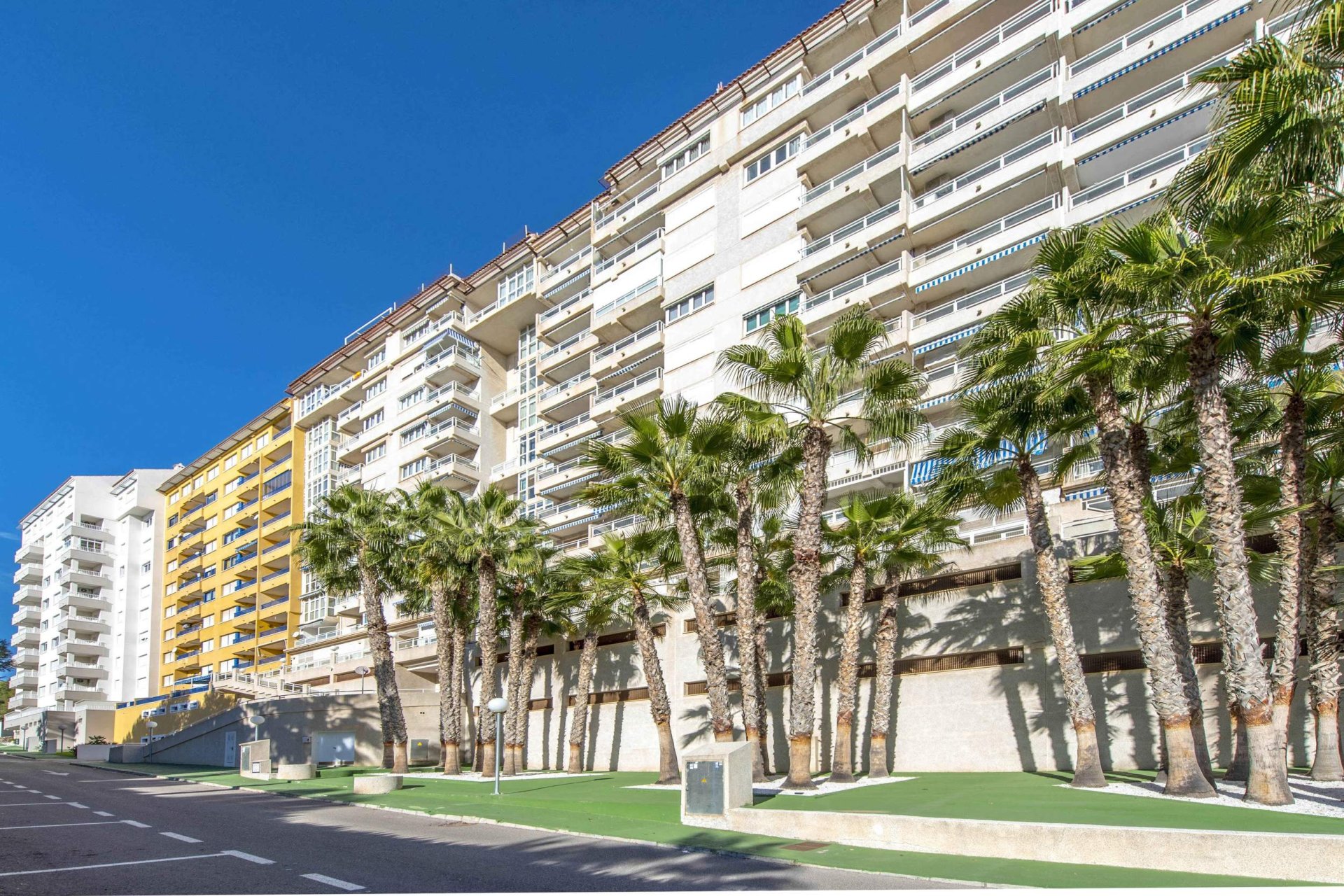 Resale - Apartment - Orihuela Costa - Campoamor