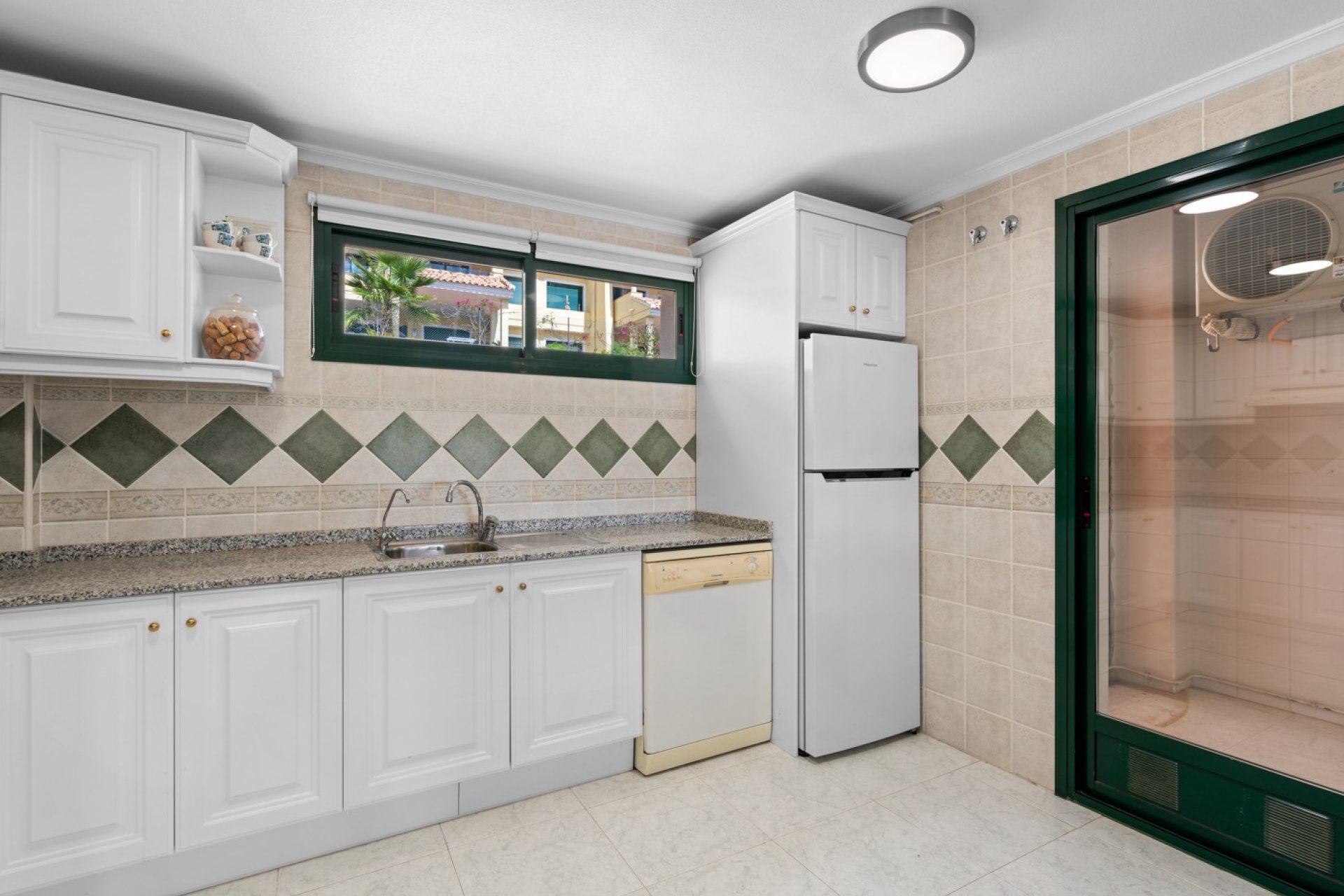 Resale - Apartment - Orihuela Costa - Campoamor