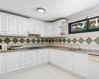 Resale - Apartment - Orihuela Costa - Campoamor