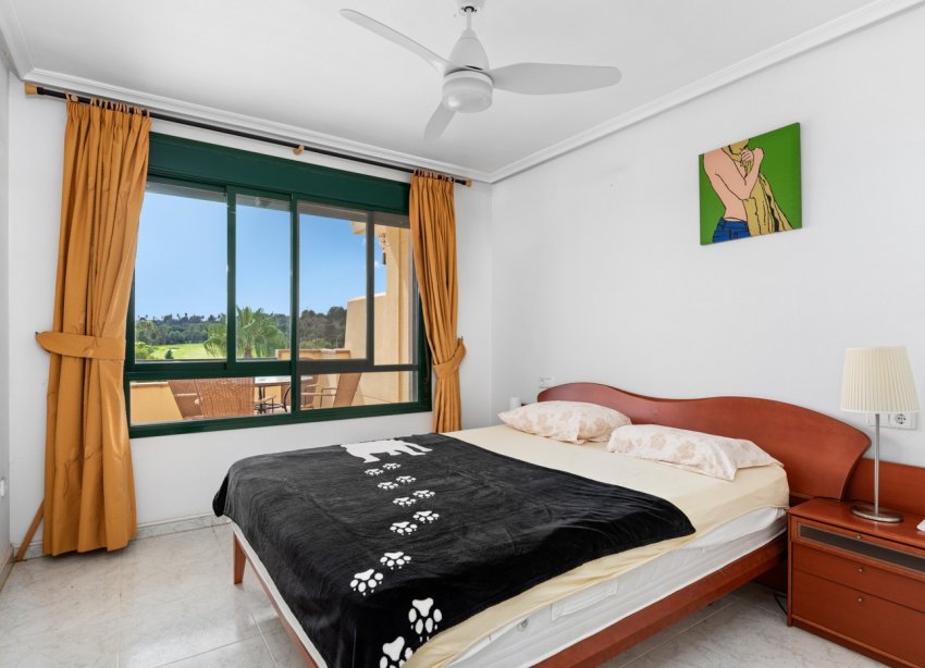 Resale - Apartment - Orihuela Costa - Campoamor