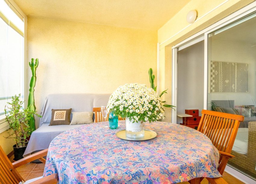 Resale - Apartment - Orihuela Costa - Campoamor