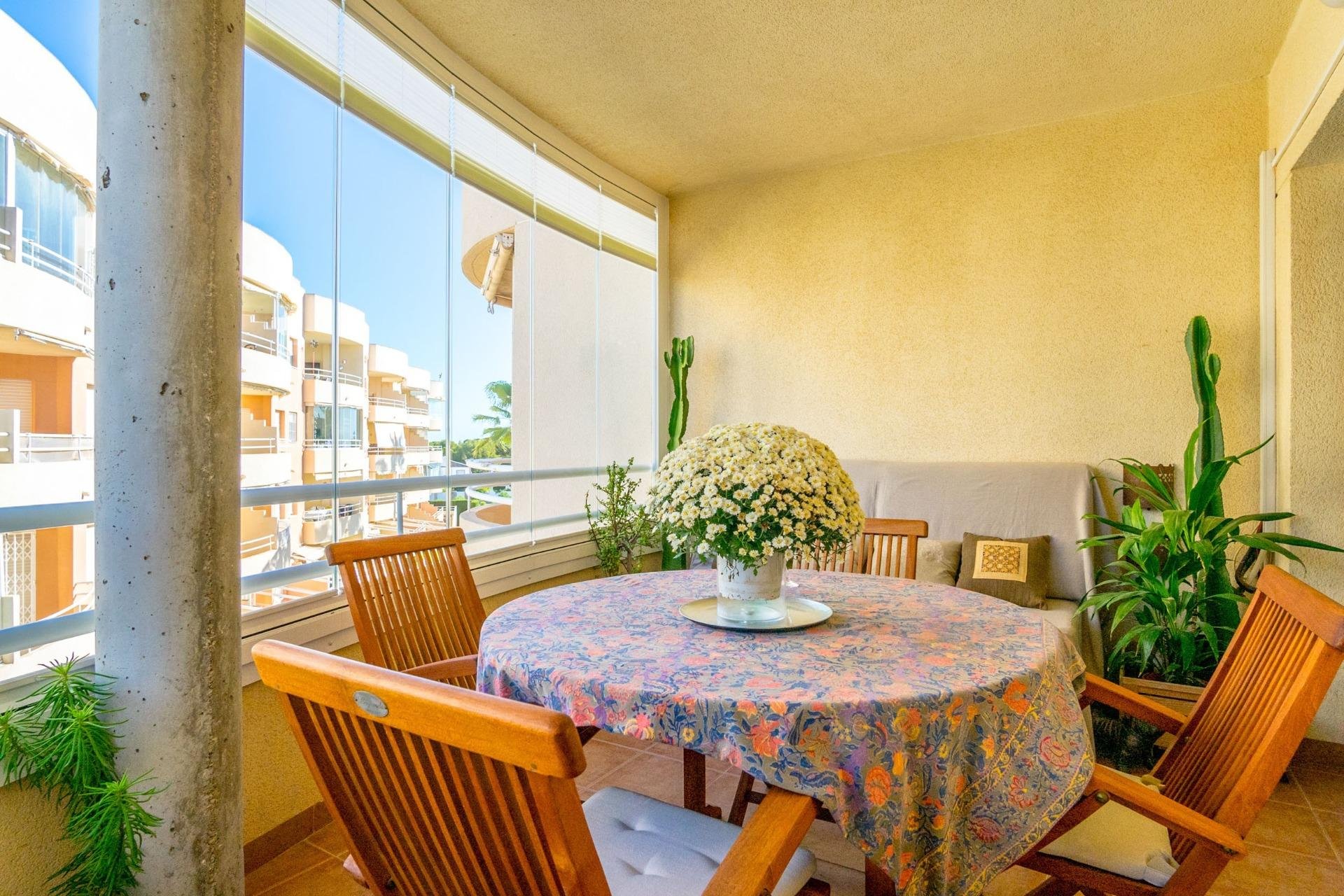 Resale - Apartment - Orihuela Costa - Campoamor