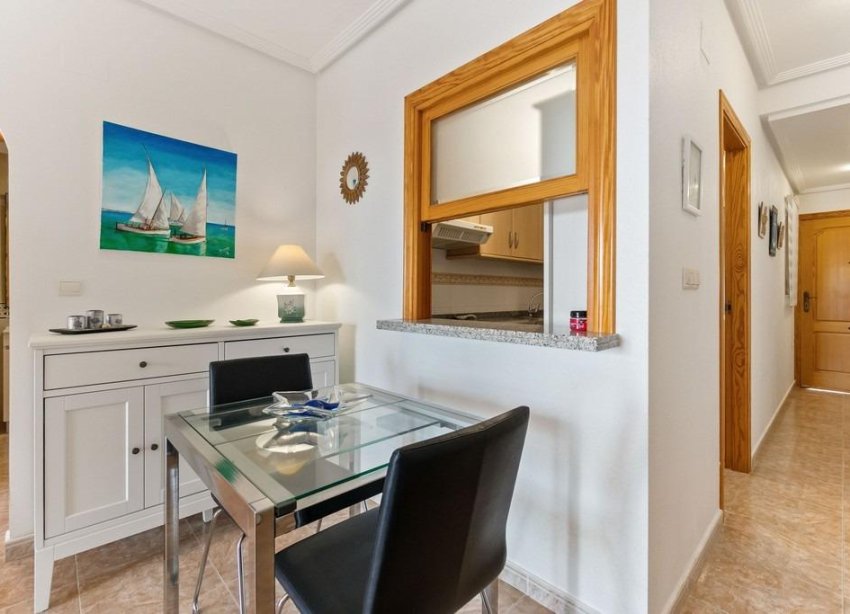 Resale - Apartment - Orihuela Costa - Campoamor