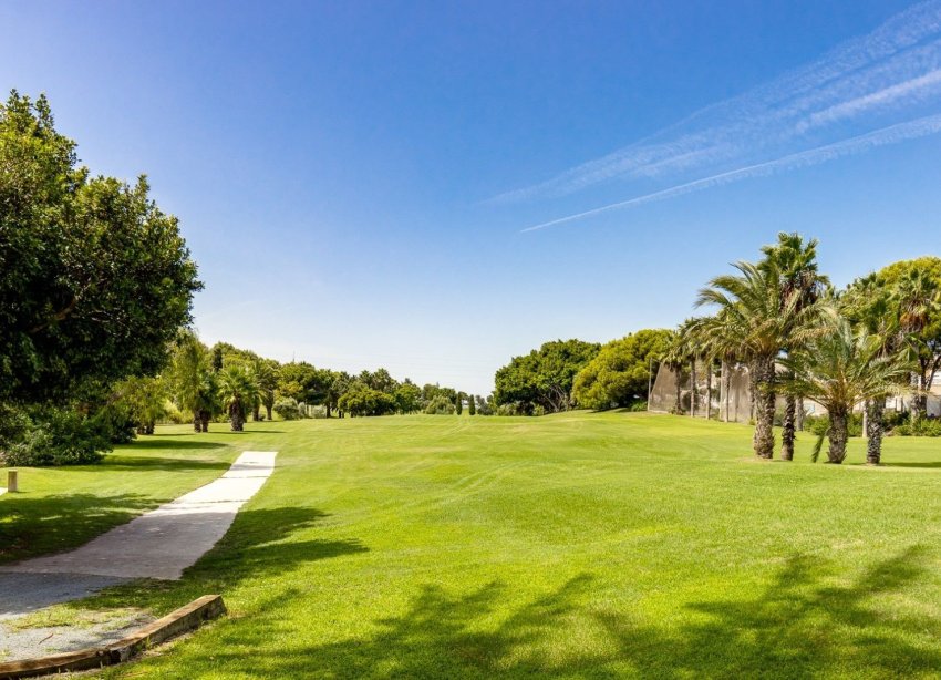 Resale - Apartment - Orihuela Costa - Campoamor