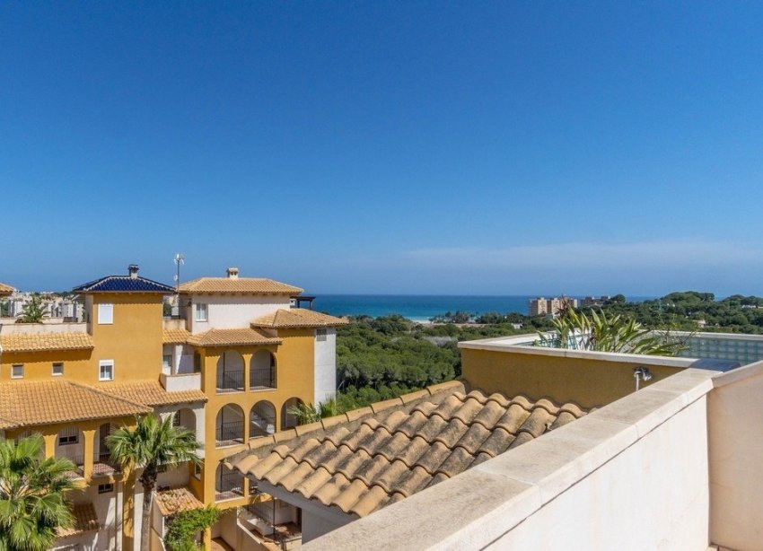 Resale - Apartment - Orihuela Costa - Campoamor