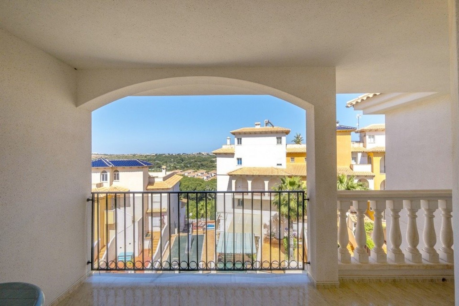 Resale - Apartment - Orihuela Costa - Campoamor