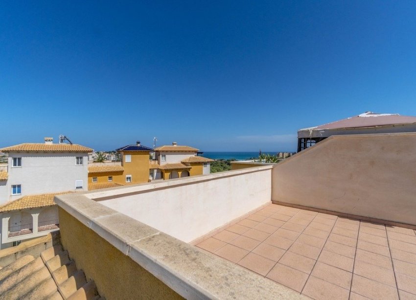 Resale - Apartment - Orihuela Costa - Campoamor