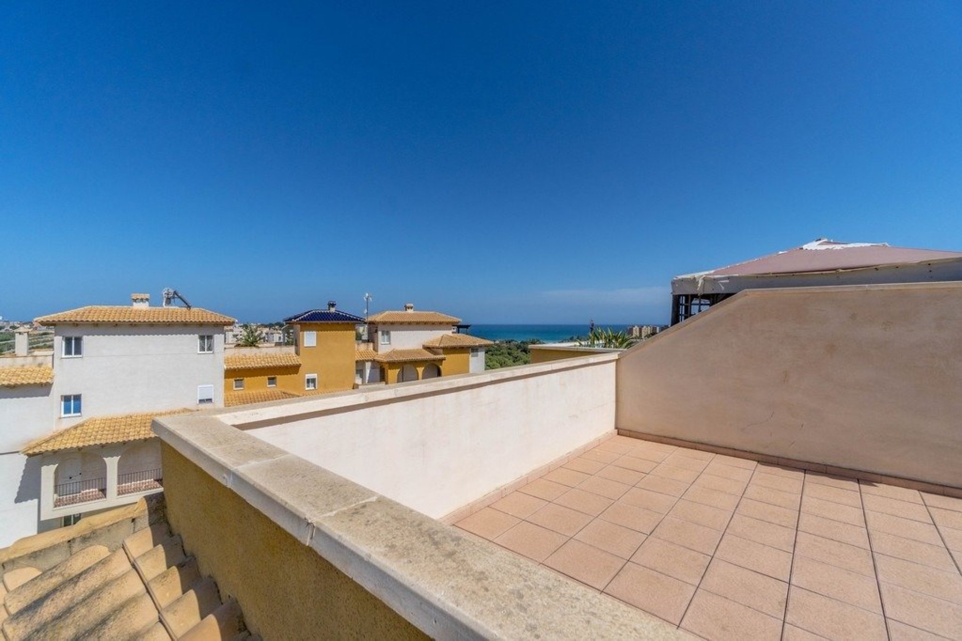 Resale - Apartment - Orihuela Costa - Campoamor