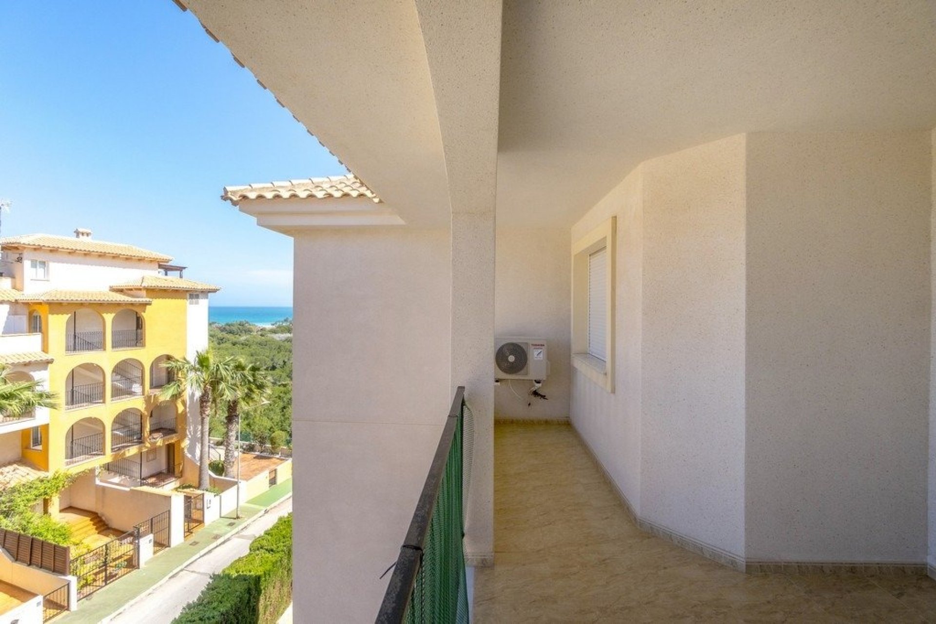 Resale - Apartment - Orihuela Costa - Campoamor