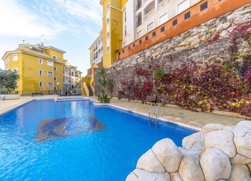 Resale - Apartment - Orihuela Costa - Campoamor